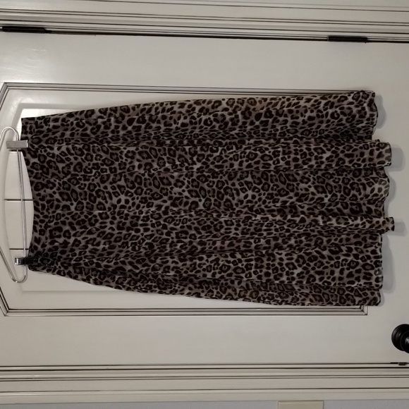 Chico's Leopard Print Maxi Skirt Size 1 (Size 8) Medium Black/Brown - Picture 5 of 9